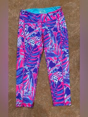 Lilly Pulitzer Luxletic Leggings Large Blue Pink Print Athletic Cropped